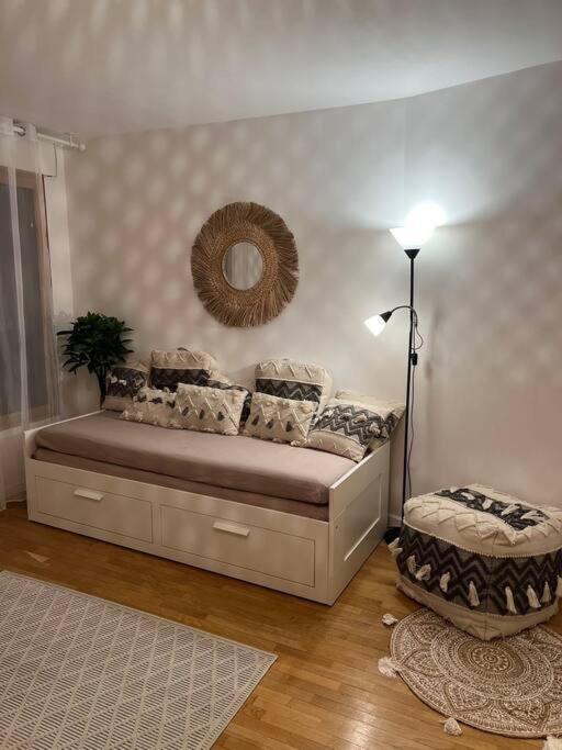 Paris-Montrouge Magnifique Appartement 3 Pieces De 75M2 Avec Parking - Tres Cosy Pour 1 - 8 Personnes Refait A Neuf -Entire Apartment Luxurious And Warm -Montrouge Paris 14Eme - Proche Aeroport Orly Parc Expositions Porte De Versailles Free Wifi Grat Exteriör bild